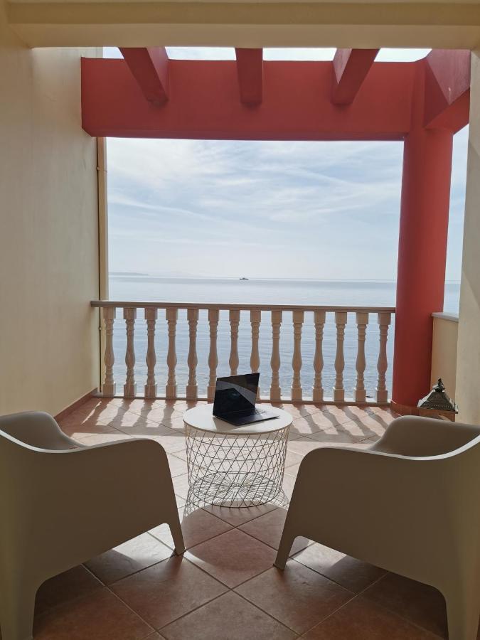 Marine Apartments Venetiko Paralia Agias Foteinis Exterior foto