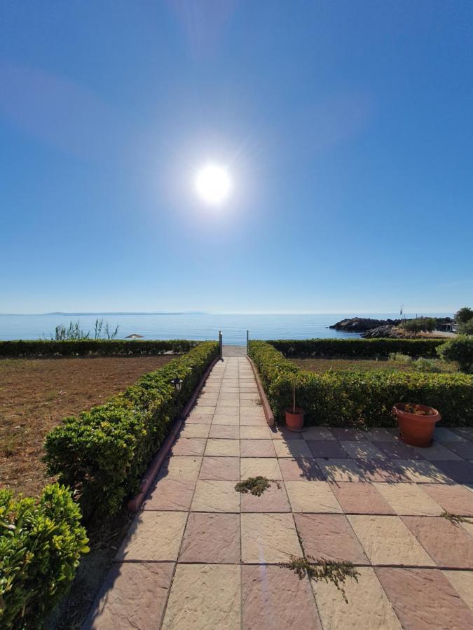 Marine Apartments Venetiko Paralia Agias Foteinis Exterior foto