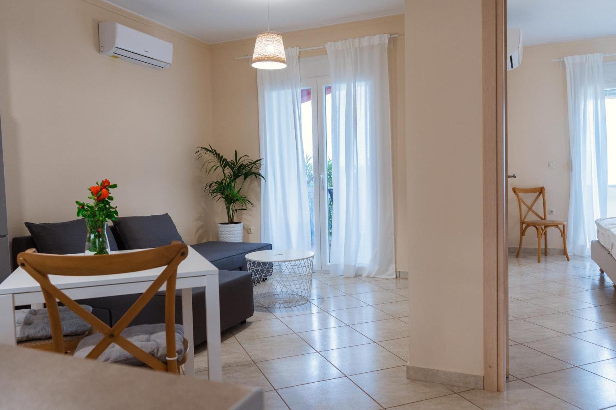 Marine Apartments Venetiko Paralia Agias Foteinis Exterior foto